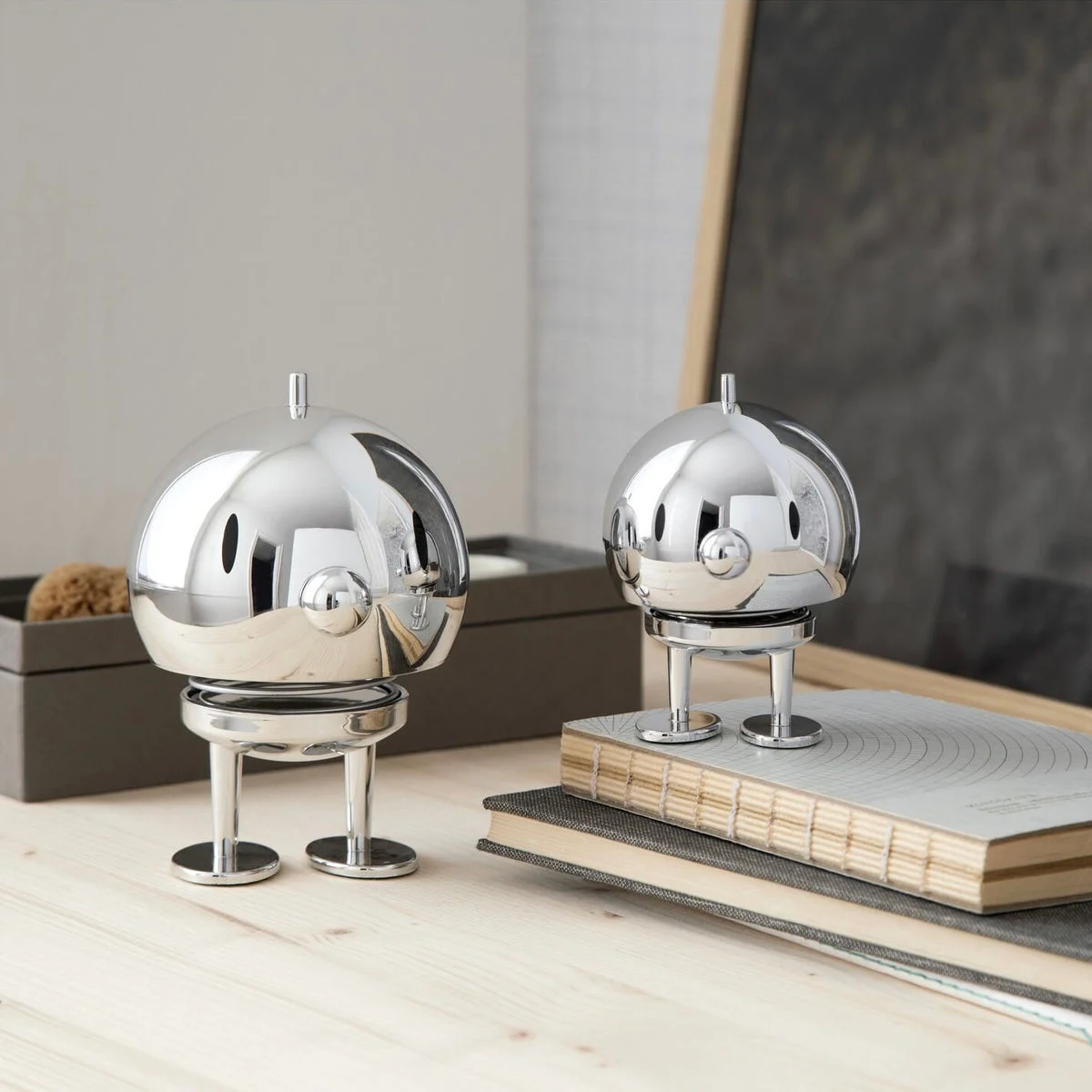 Hoptimist „Chrome Medium Bumble“ | Hoptimist | Designfigur für moderne Räume