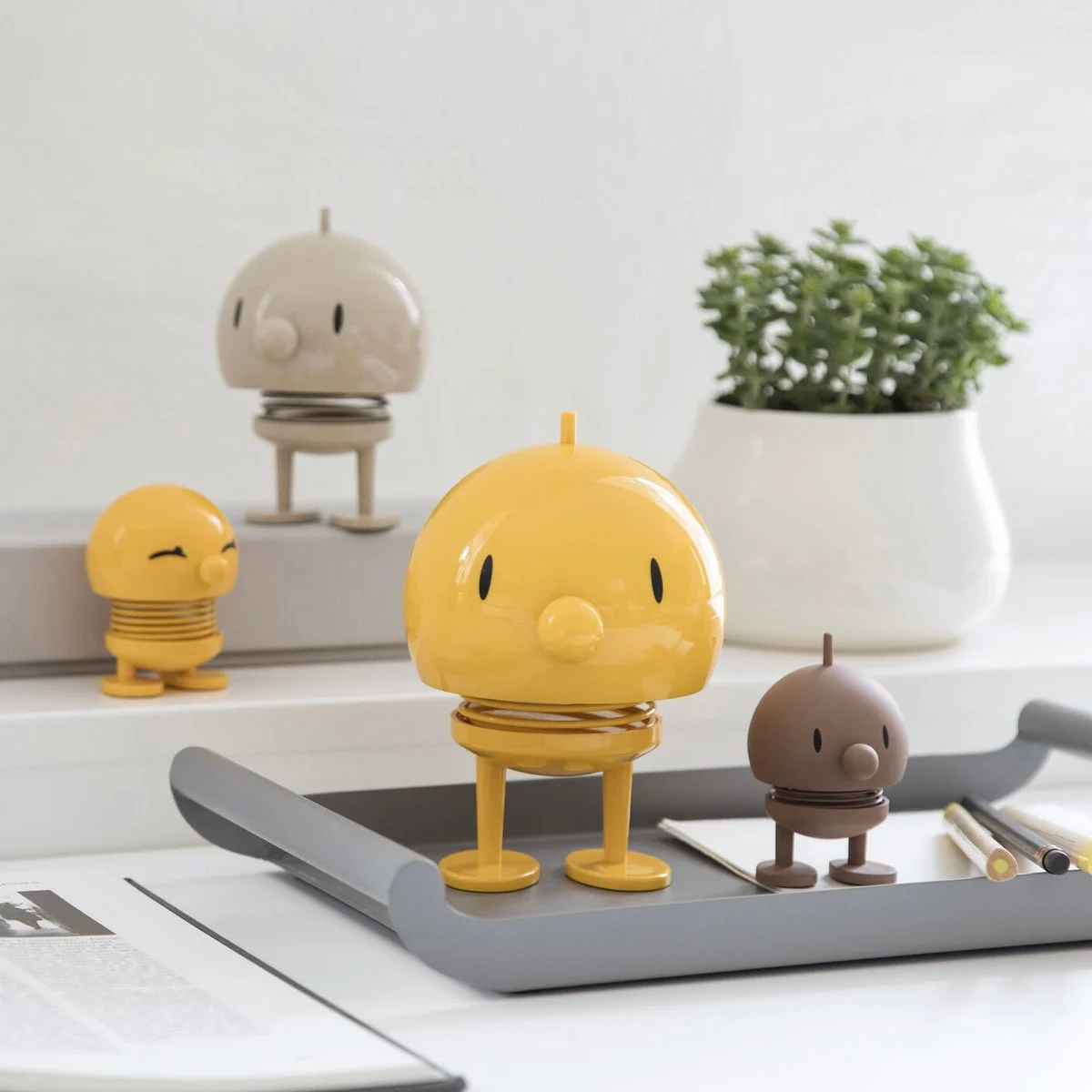 Hoptimist „Classic Large Bumble“ (yellow) | Hoptimist | Sonniger Hingucker für Zuhause